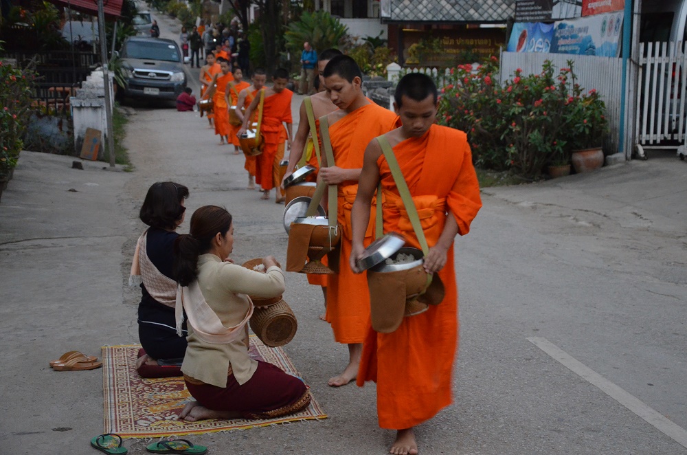 17 - procession des moines